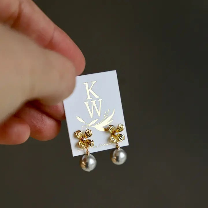 Primrose Pearl Earrings - Yellow Gold - Zinnias Gift Boutique