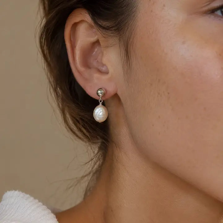 Lea Pearl Drop Earrings