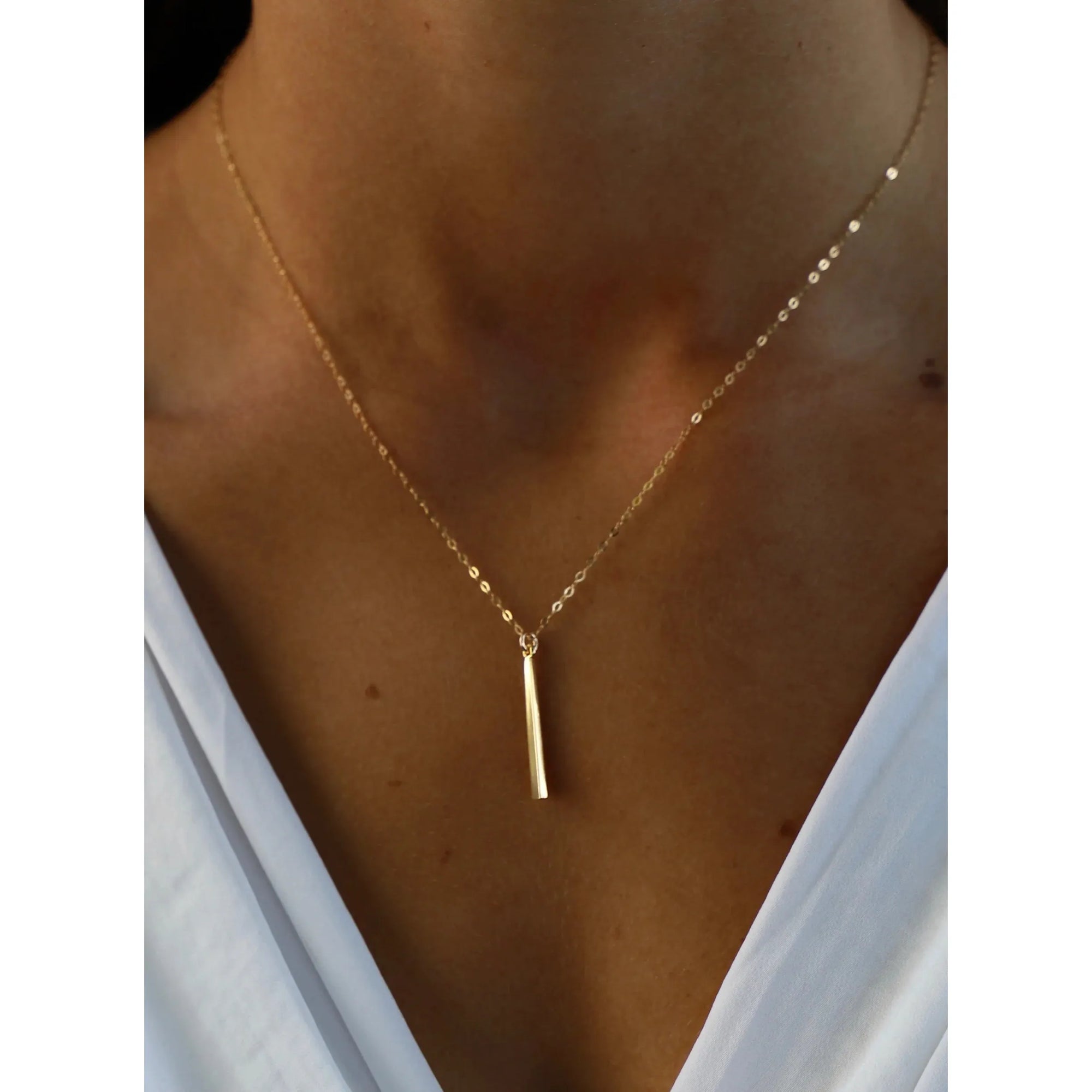 Petite Bar Necklace Gold - Zinnias Gift Boutique