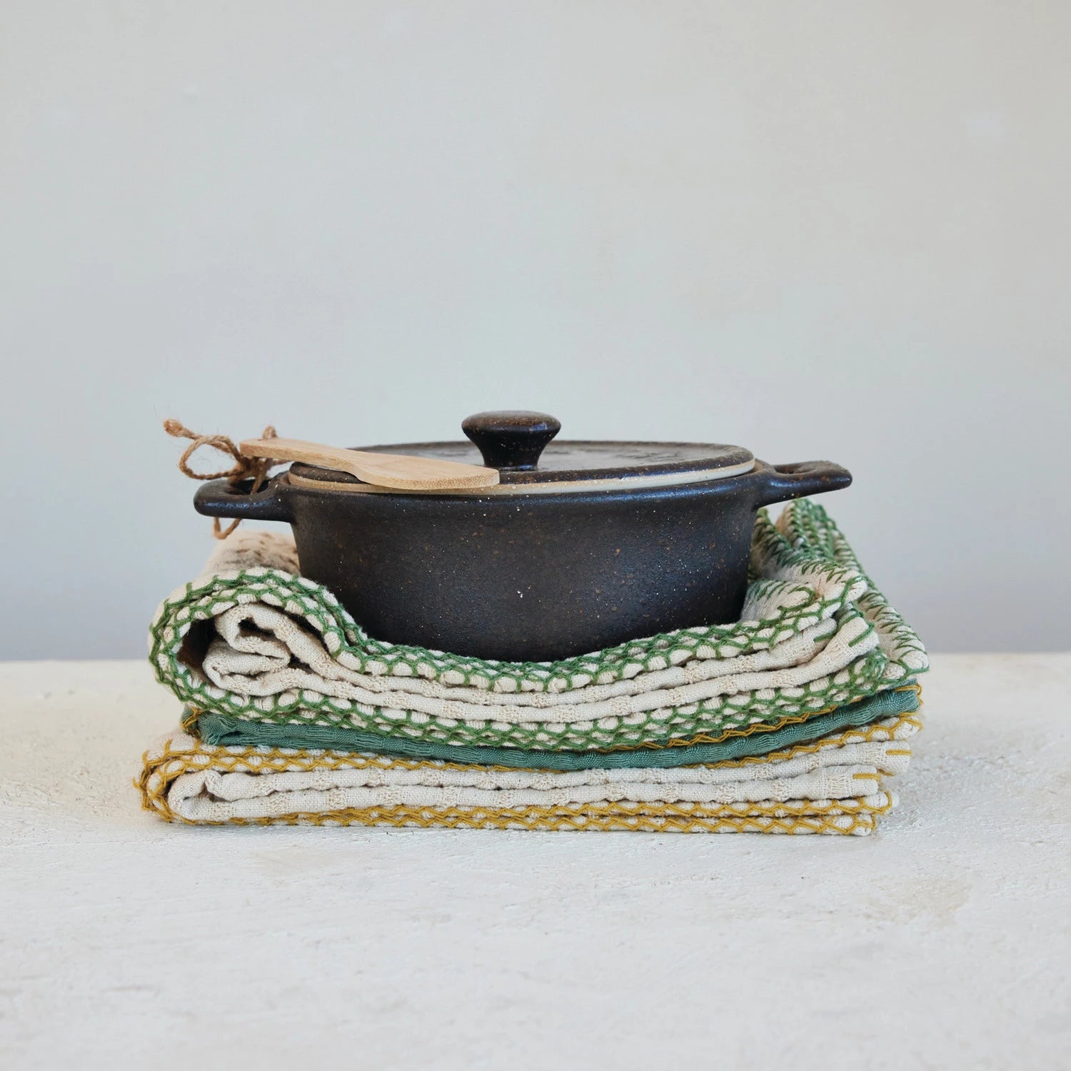 Brie Baker w/Bamboo Spreader - Zinnias Gift Boutique