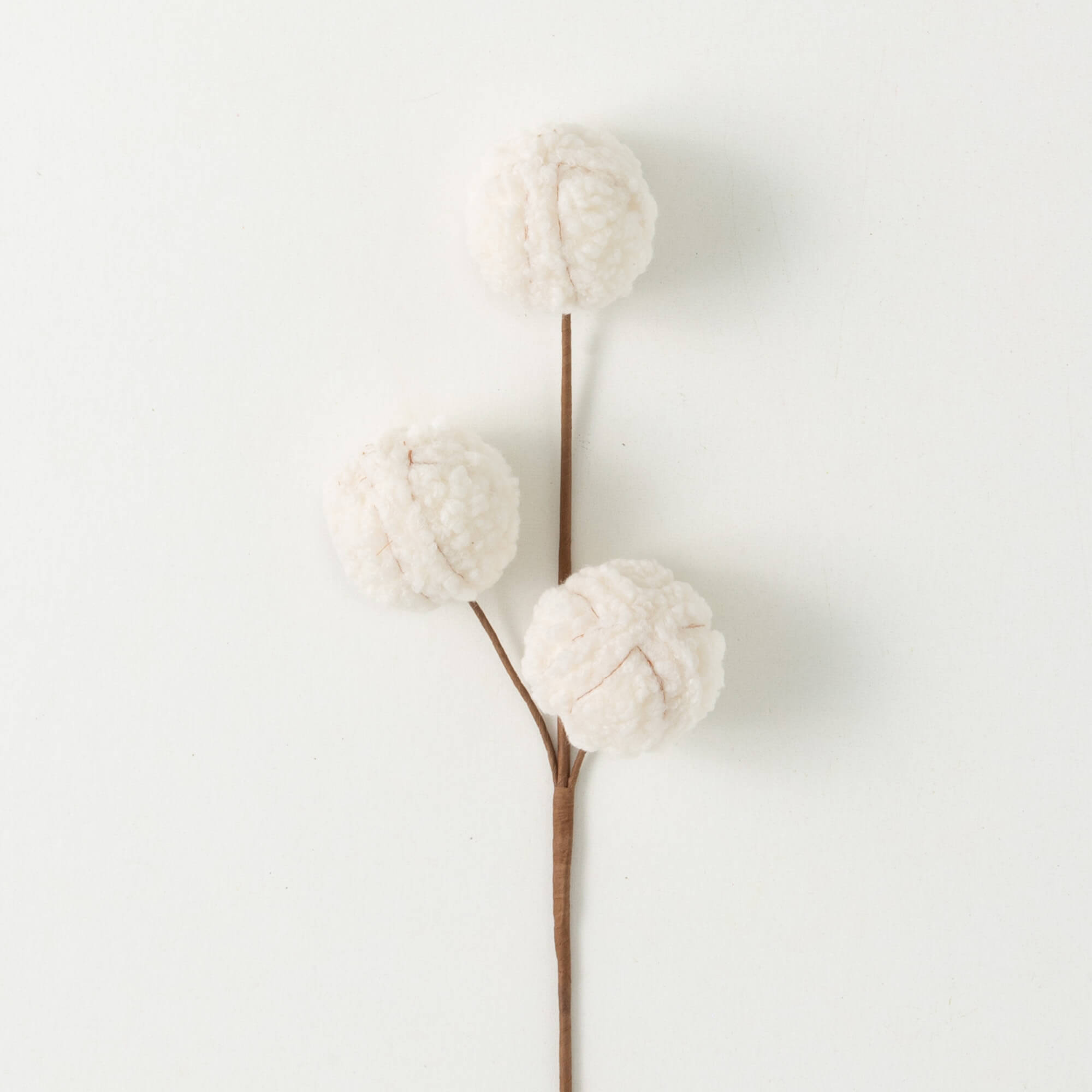 Sherpa Ball Spray - Zinnias Gift Boutique