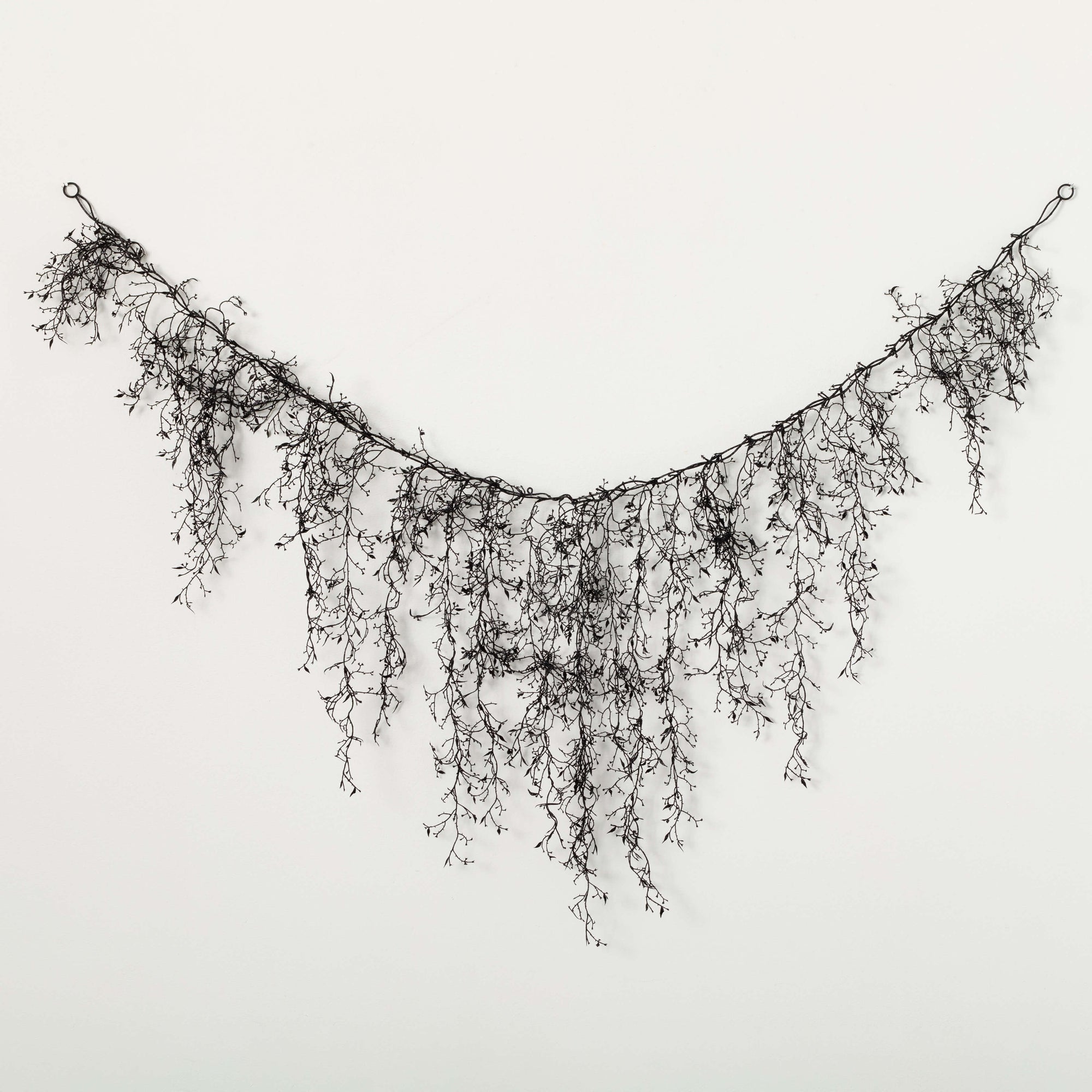 Woolsedge Grass Drop Garland Black - Zinnias Gift Boutique