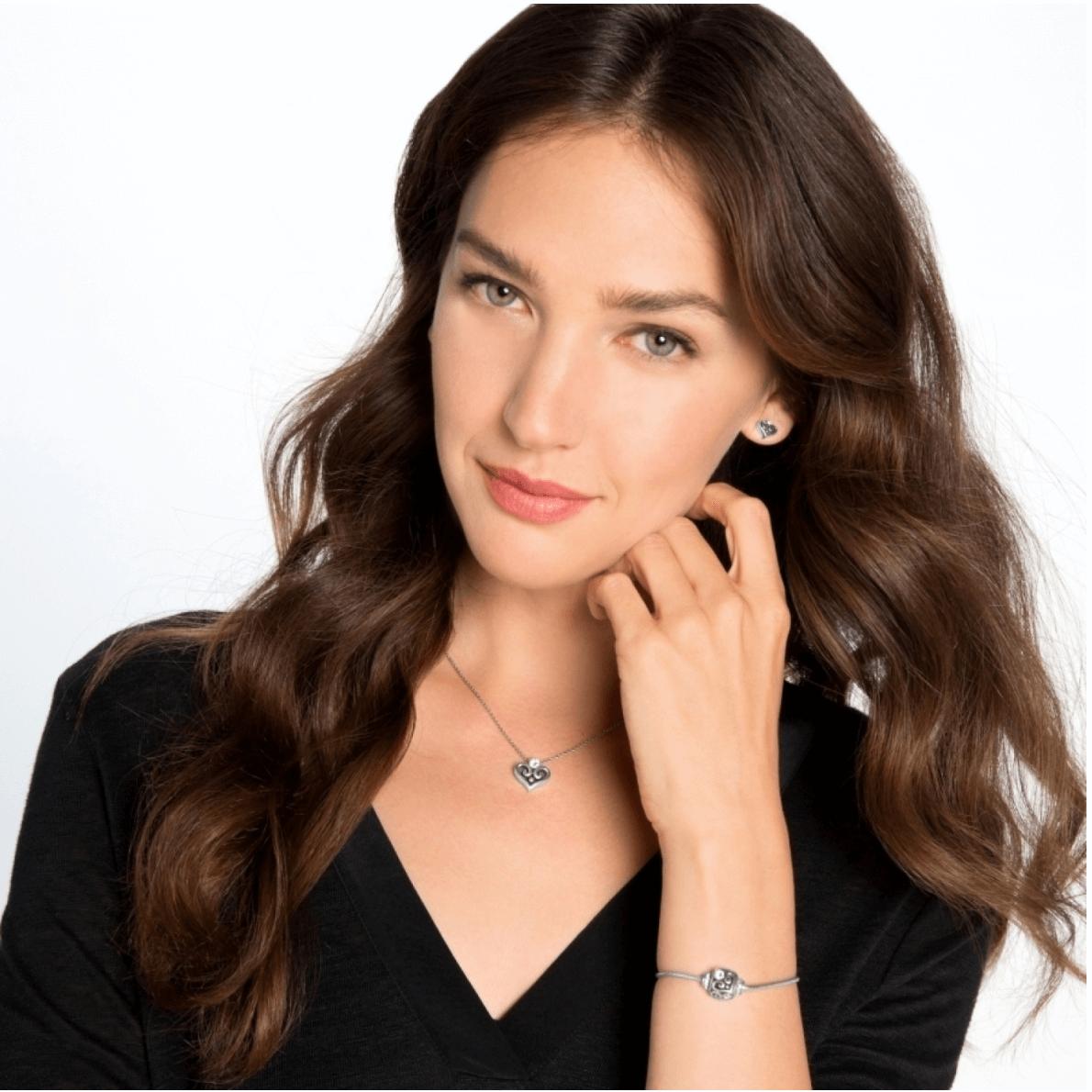 Alcazar Heart Necklace - Zinnias Gift Boutique