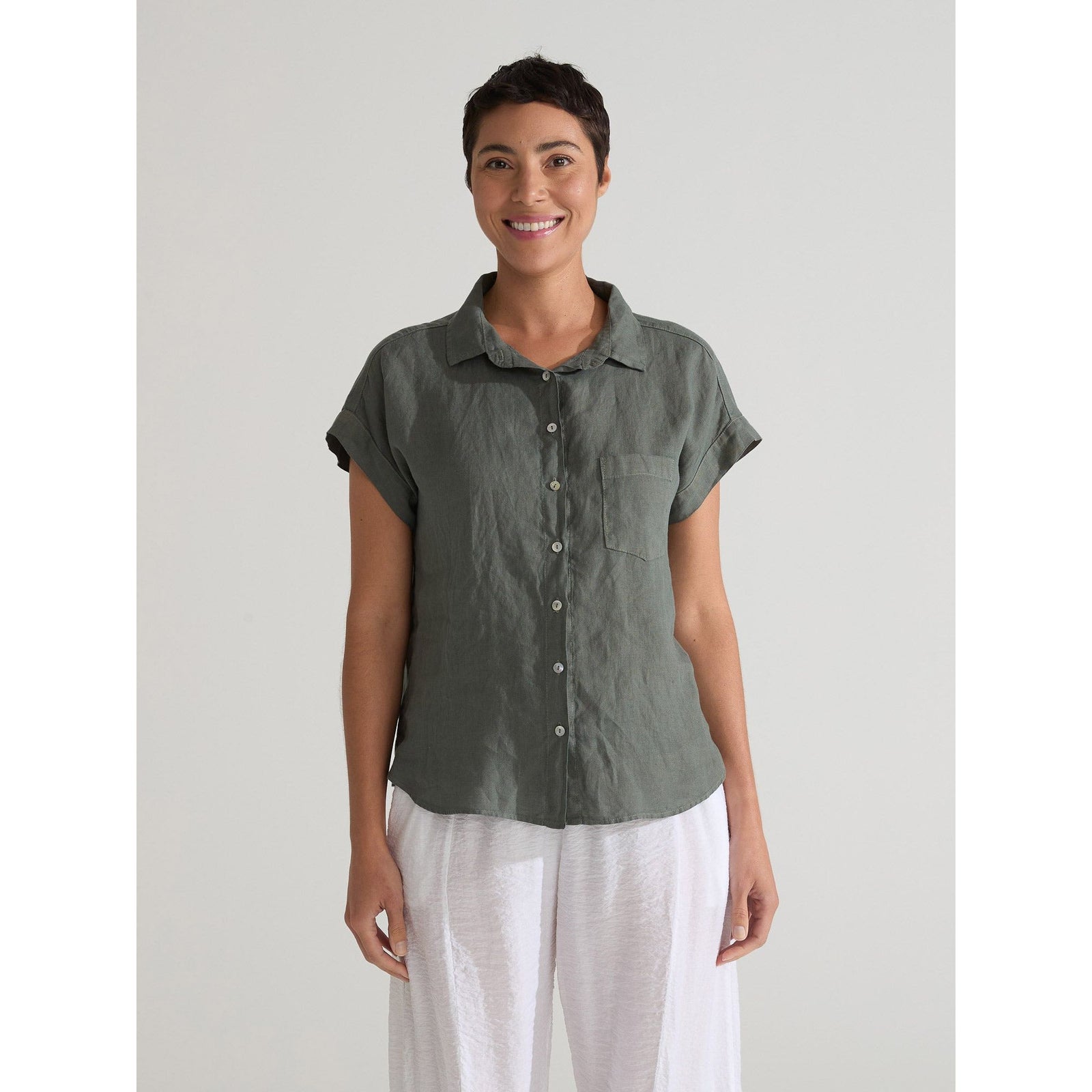 Short Sleeve Pocket Shirt - Black - Zinnias Gift Boutique