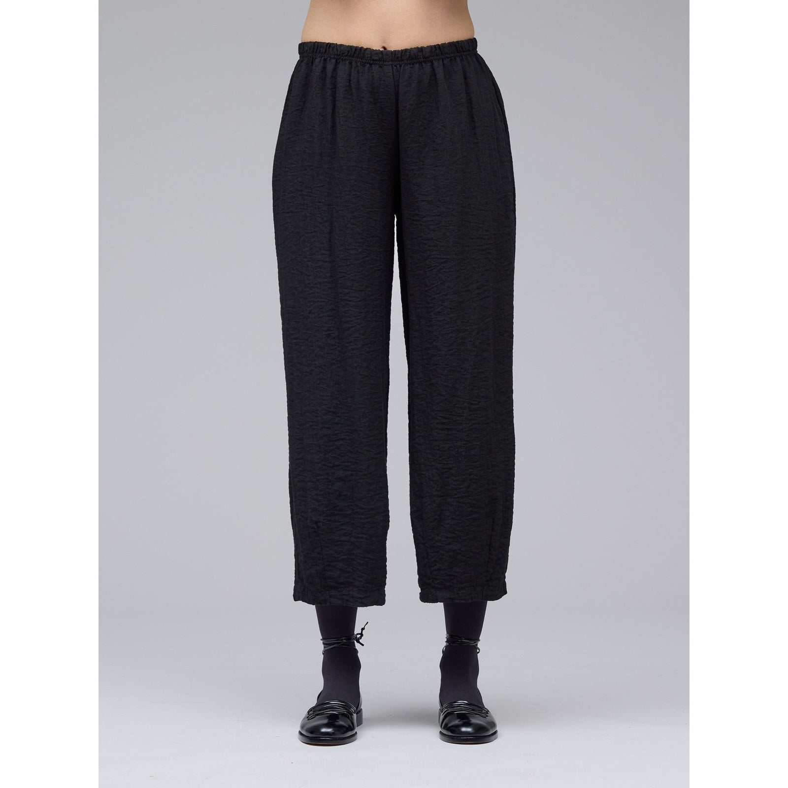 Cropped Pants W/Darts - Black - Zinnias Gift Boutique