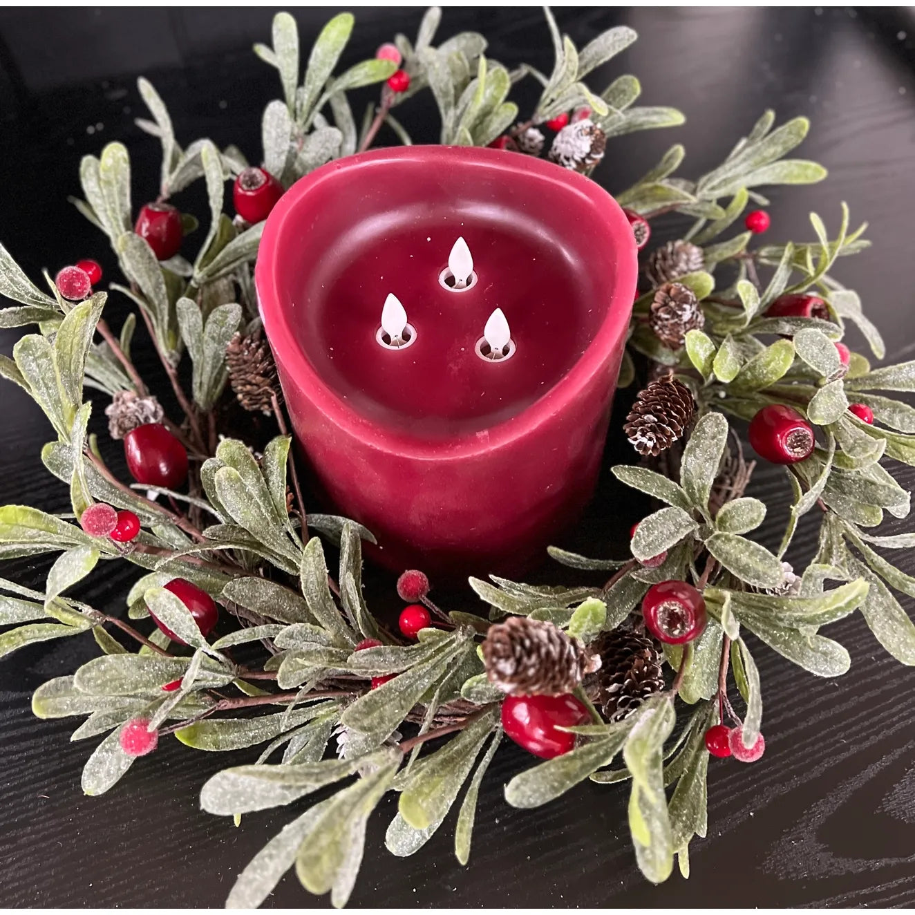 Mistletoe Wreath - Zinnias Gift Boutique