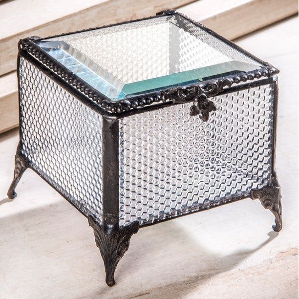 Box 825 - Zinnias Gift Boutique