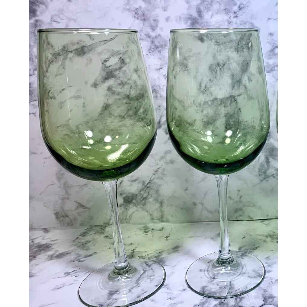 Green  Wine Glass All purpose size - Zinnias Gift Boutique