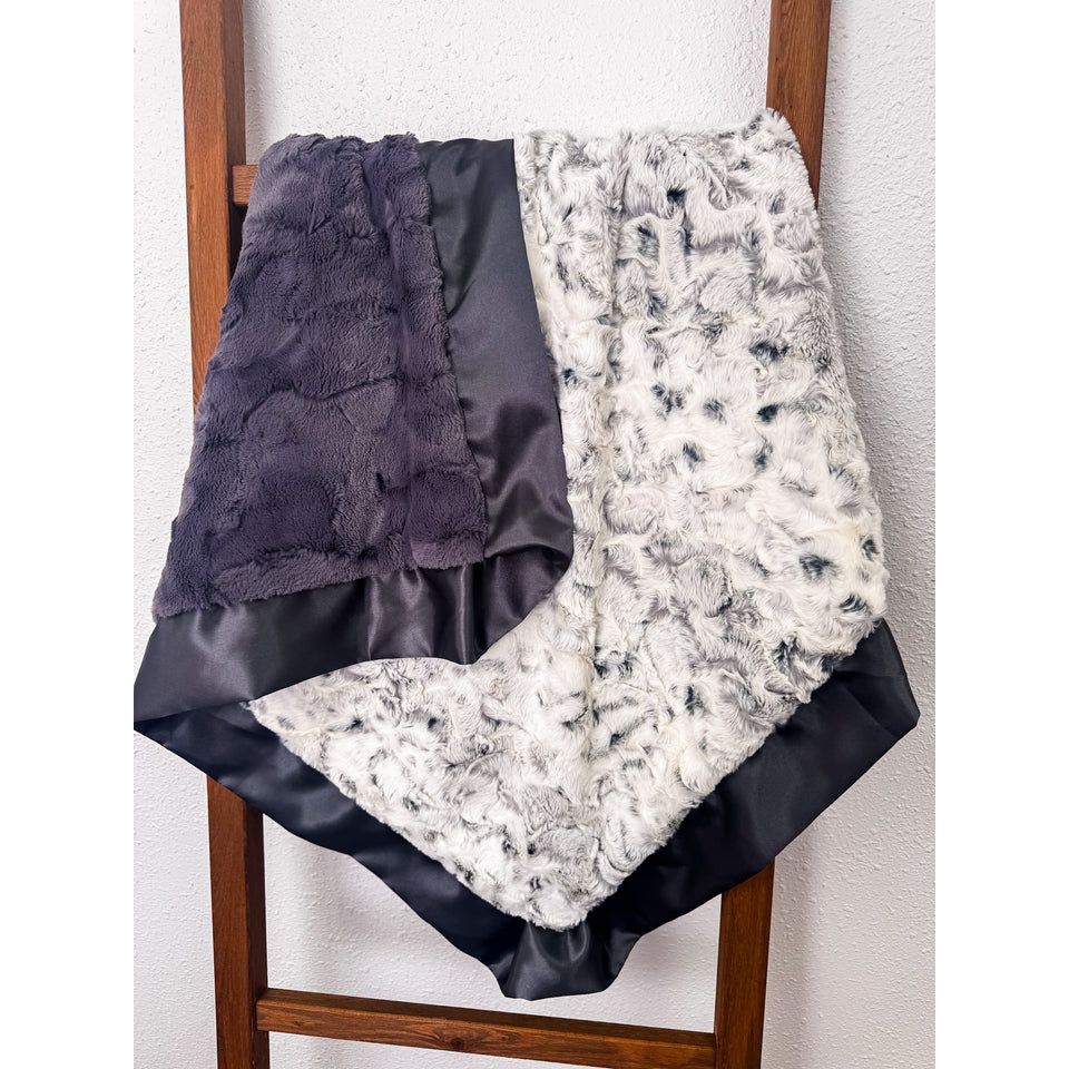 Snowy Owl Blanket - Zinnias Gift Boutique