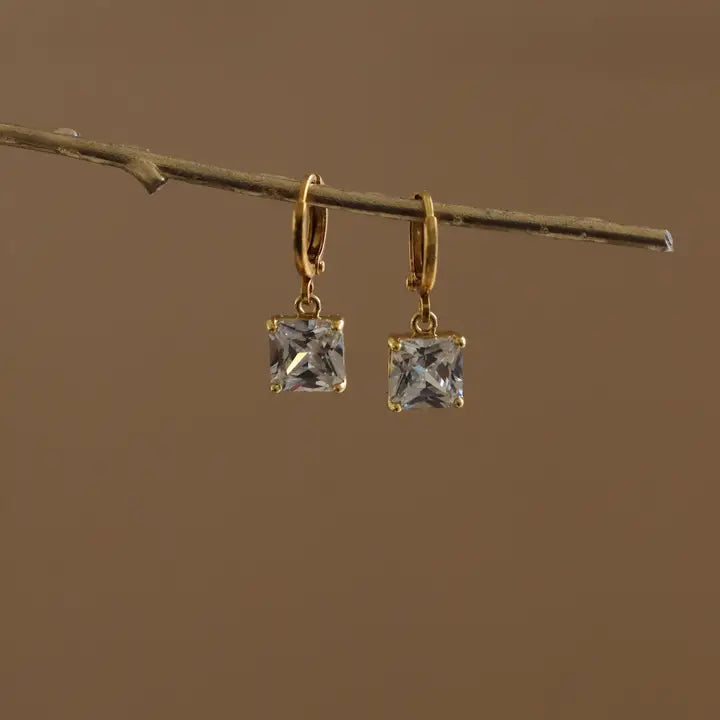 Clear Square Huggies