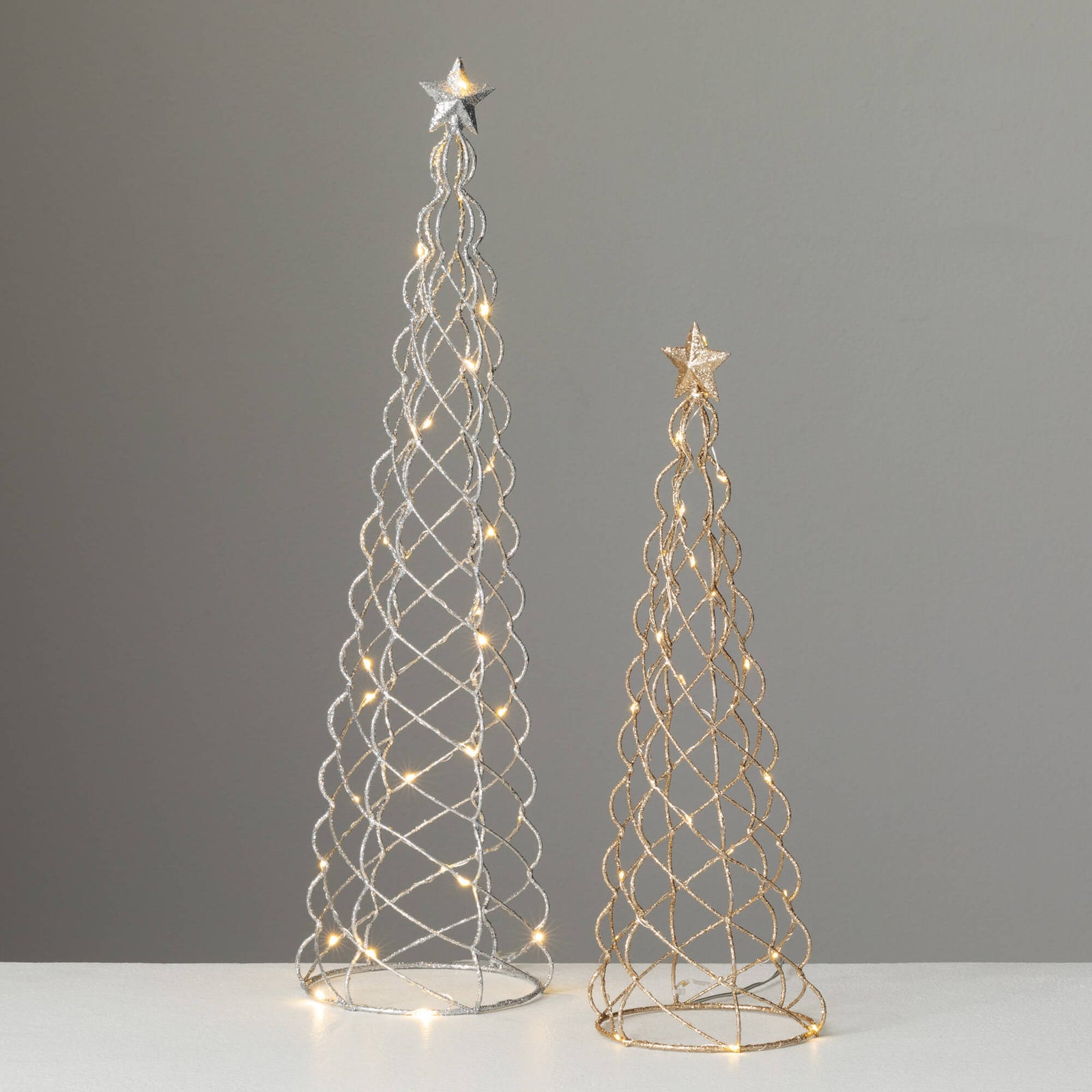 LIGHTED TREE W/ STAR - Zinnias Gift Boutique