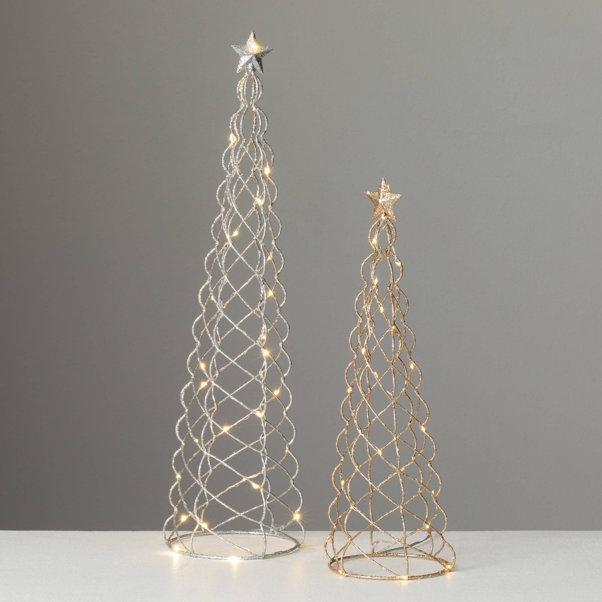 LIGHTED TREE W/ STAR - Zinnias Gift Boutique