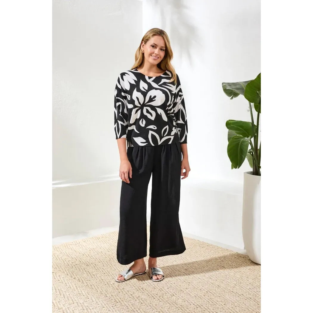 Three-Quarter Sleeve Crewneck Sweater - Zinnias Gift Boutique